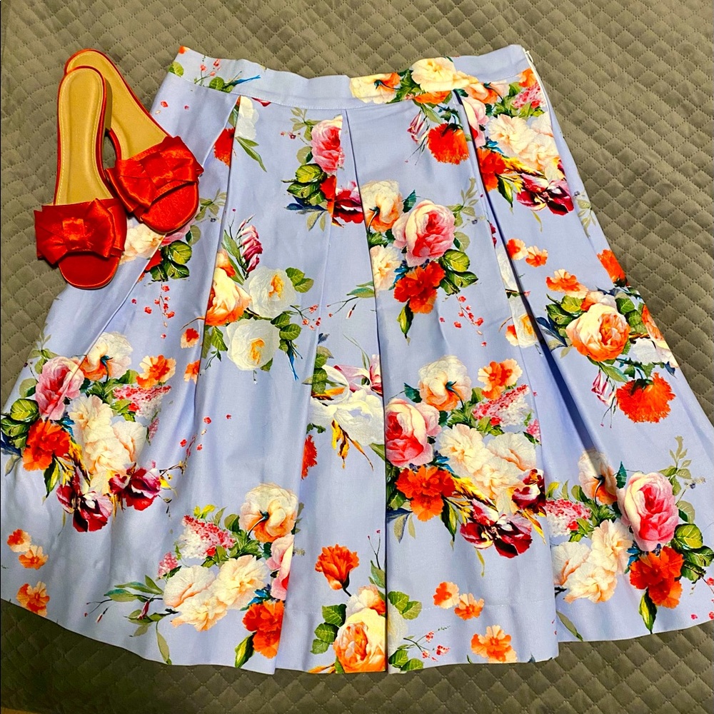 Periwinkle Blue Vintage Floral Skirt 14-16 Petite